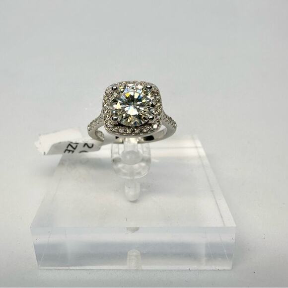 Moissanite Round Cut Cushion Halo Ring Brilliant 2Ct GRA Certified Size 9 - Picture 1 of 11